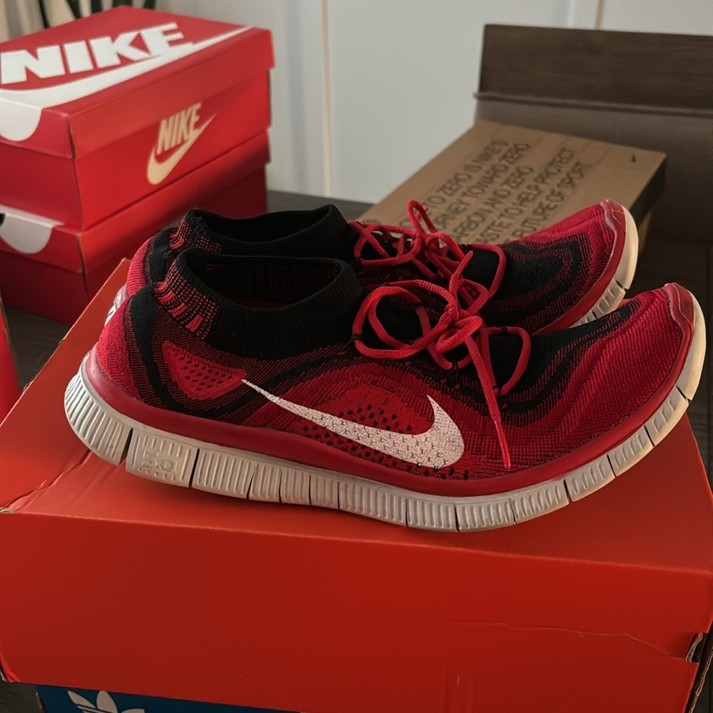MENS FLYKNIT 5.0 GYM RED